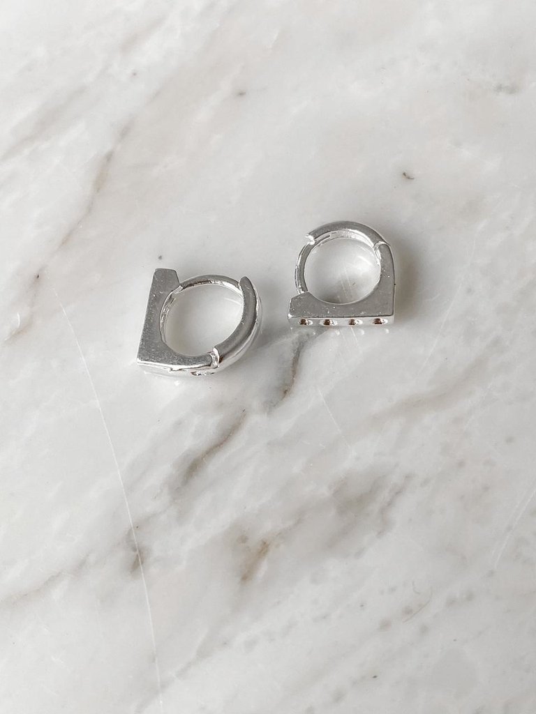 B64 - BRINCO PIERCING QUADRADO BRILHO
