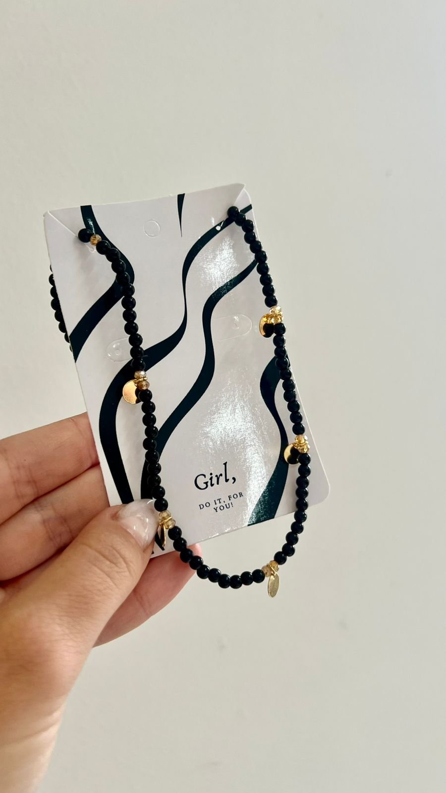 CHD181- Choker Preta Nude Medalhas